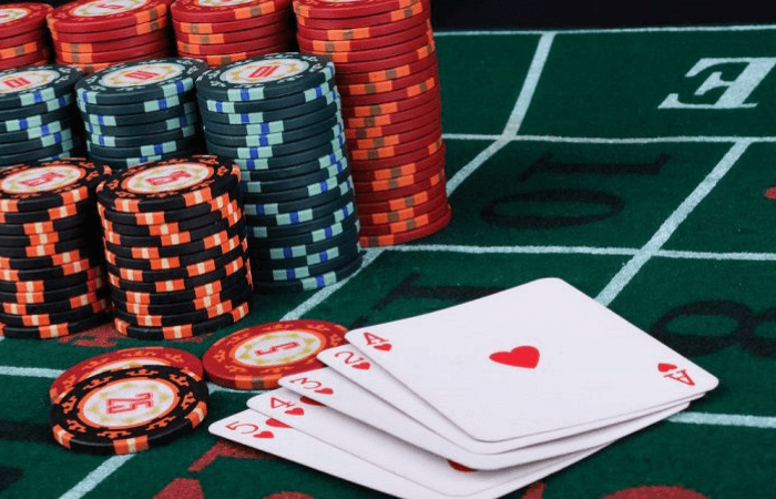 Luật chơi Baccarat rất đơn giản và dễ hiểu